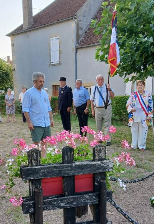 Une image contenant plein air, habits, funrailles, personne

Le contenu gnr par lIA peut tre incorrect.