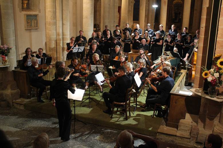 Une image contenant personne, habits, musique classique, orchestre

Le contenu gnr par lIA peut tre incorrect.