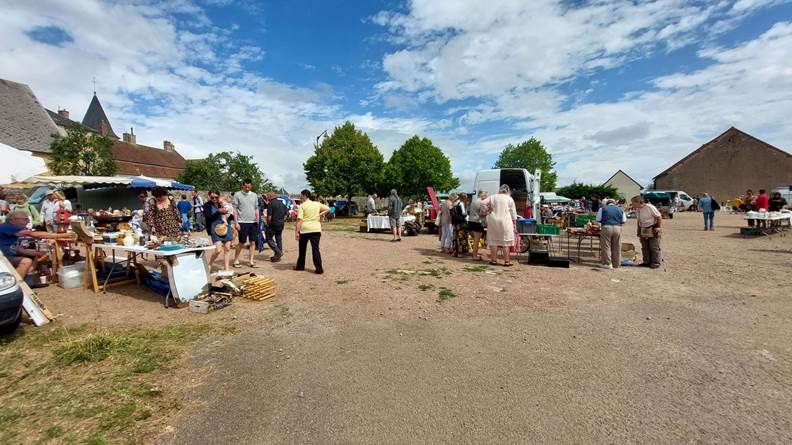 Une image contenant plein air, ciel, nuage, arbre

Le contenu gnr par lIA peut tre incorrect.