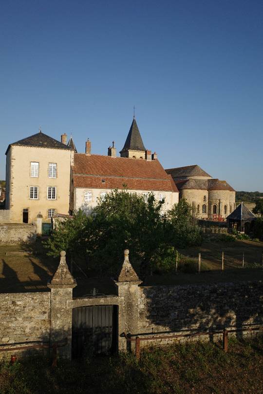 Une image contenant plein air, b�timent, ciel, plante

Le contenu g�n�r� par l�IA peut �tre incorrect.