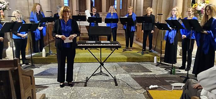 Une image contenant personne, habits, musique classique, chorale

Le contenu g�n�r� par l�IA peut �tre incorrect.