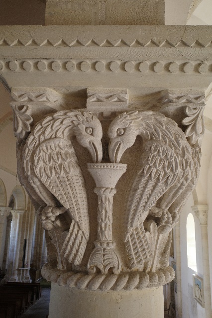 Une image contenant Sculpture, colonne, Sculpture sur pierre, Artefact

Le contenu gnr par lIA peut tre incorrect.