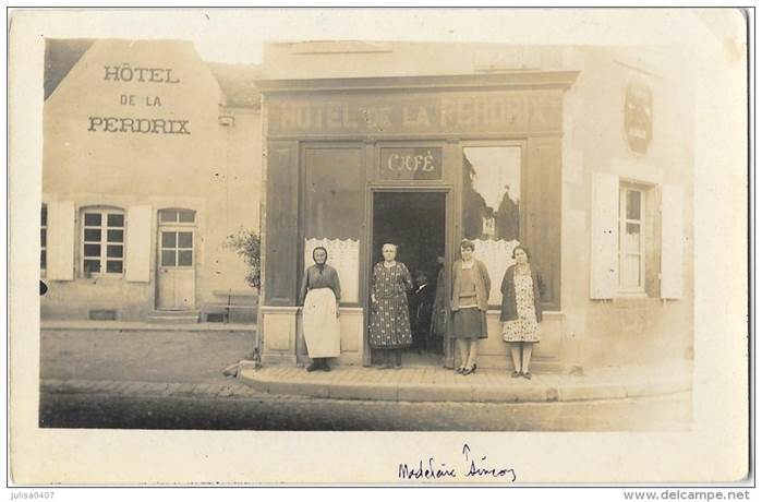 Une image contenant btiment, texte, personne, plein air

Le contenu gnr par lIA peut tre incorrect.